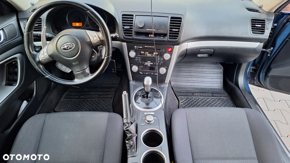 Subaru Legacy 3.0R - 23