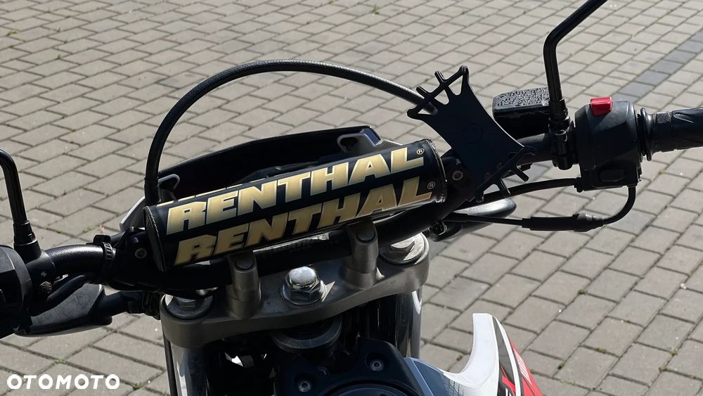 Yamaha WR - 17