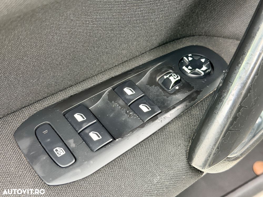 Peugeot 308 SW e-HDi 115 Stop & Start Allure - 32