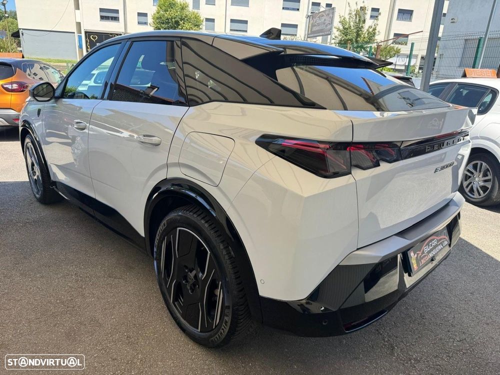 Peugeot E-3008 73 kWh GT - 11