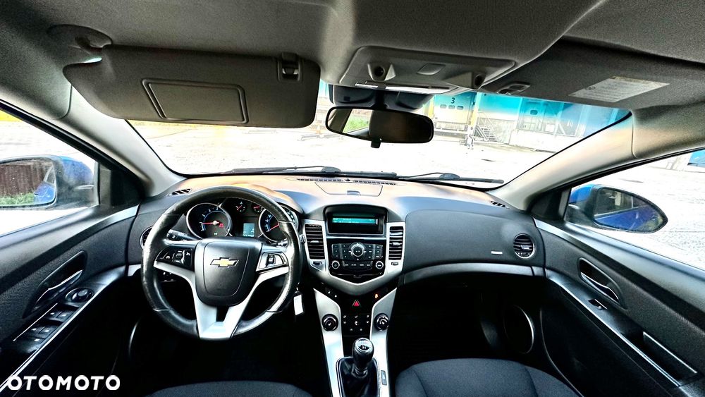Chevrolet Cruze 1.6 LT - 21
