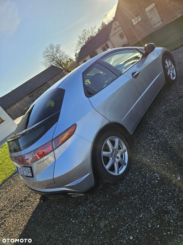 Honda Civic - 4