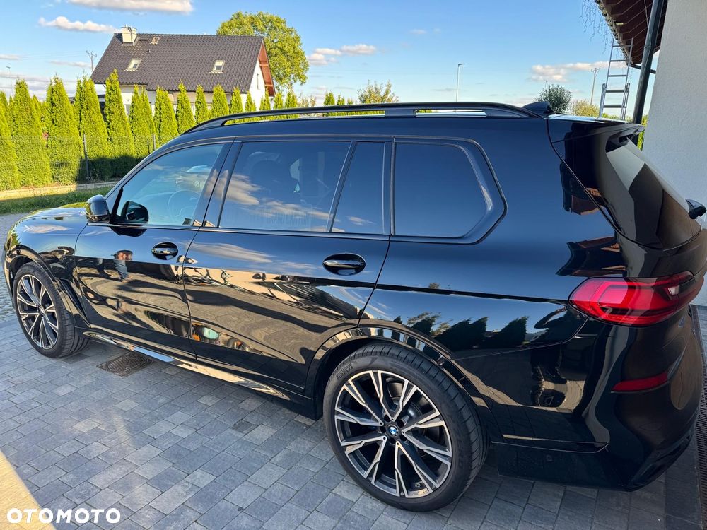 BMW X7 - 7
