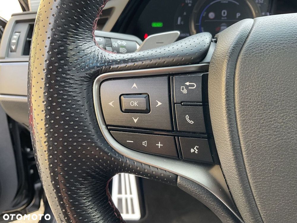 Lexus ES 300h F Sport Edition - 24