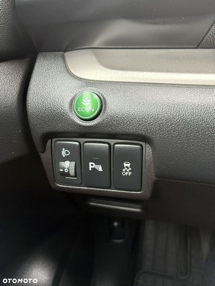 Honda CR-V - 24