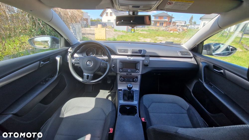 Volkswagen Passat 2.0 TDI BlueMotion Technology Comfortline - 9