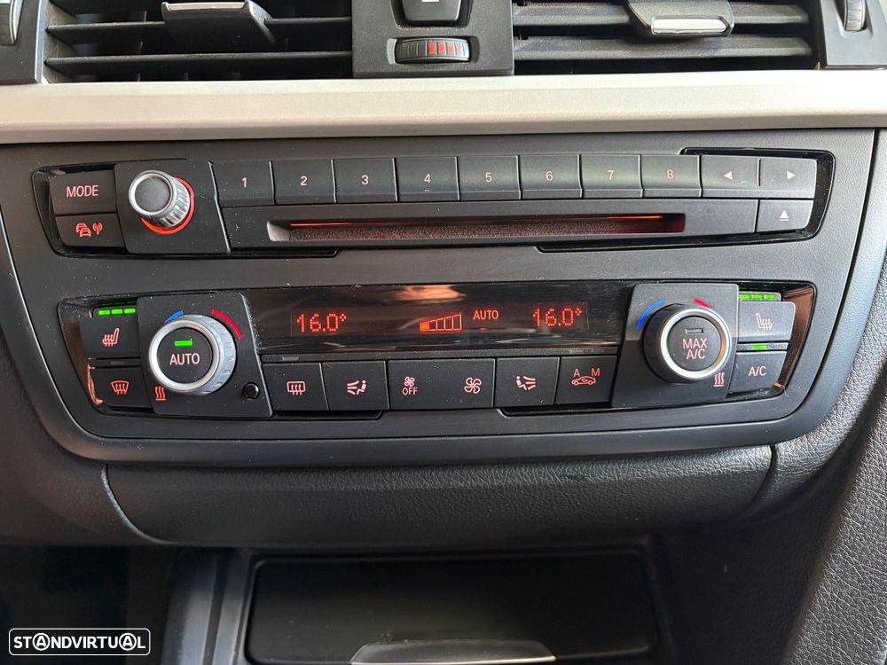 BMW 318 d Aut. Sport Line - 44