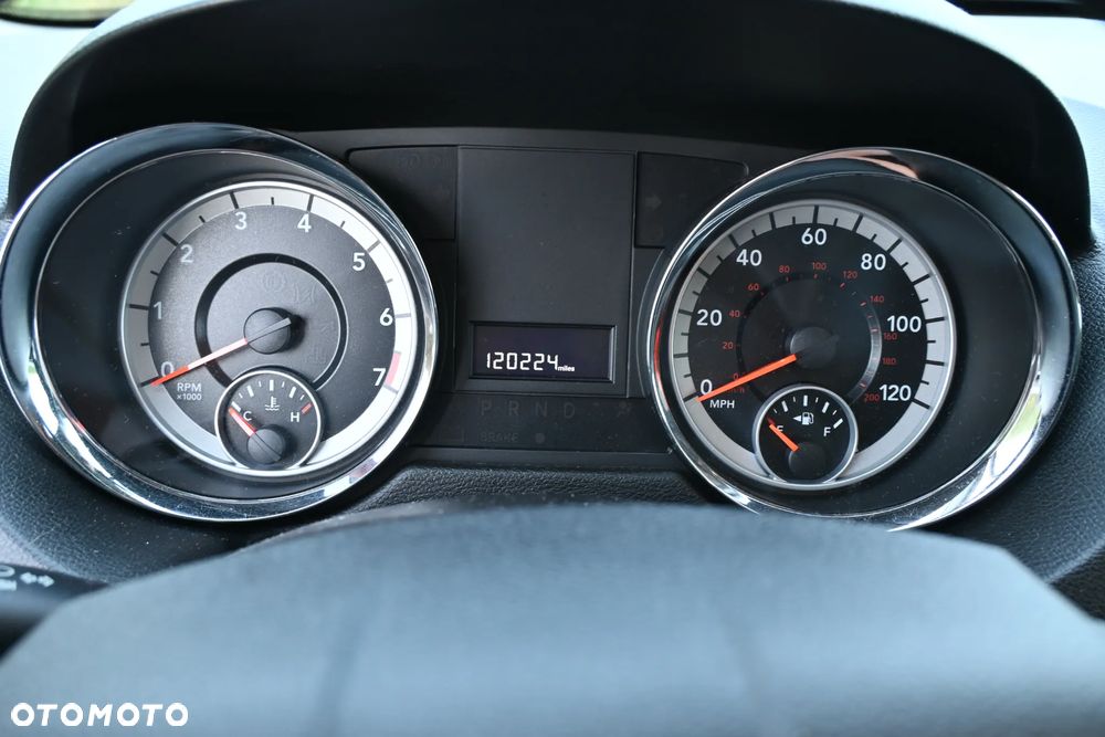 Dodge Grand Caravan - 6
