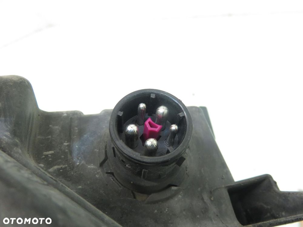 LAMPA LEWA PRZEDNIA AUDI A4 B5 Avant 8D0941003E 1852902100 0301094201 - 2