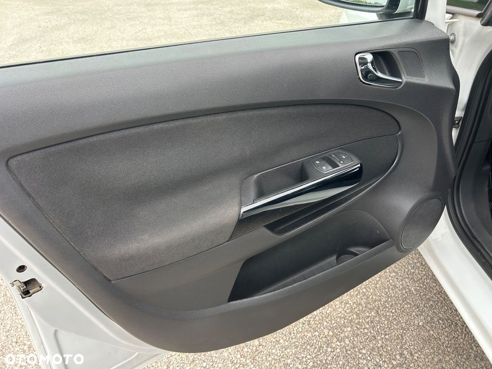 Opel Corsa 1.2 16V Essentia - 13