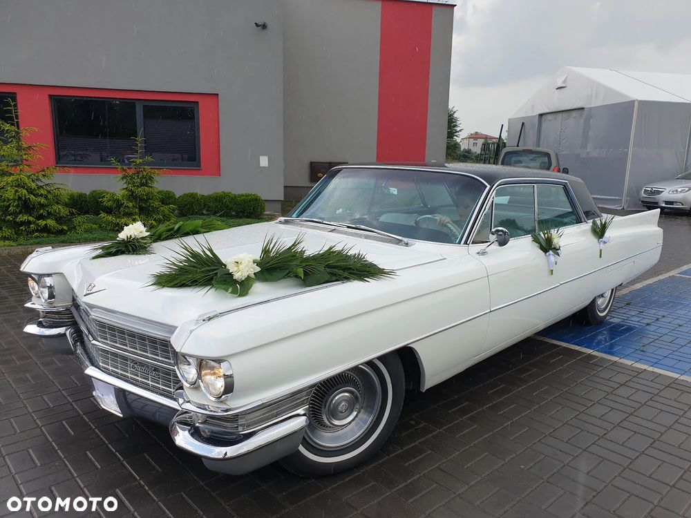 Cadillac Deville - 30