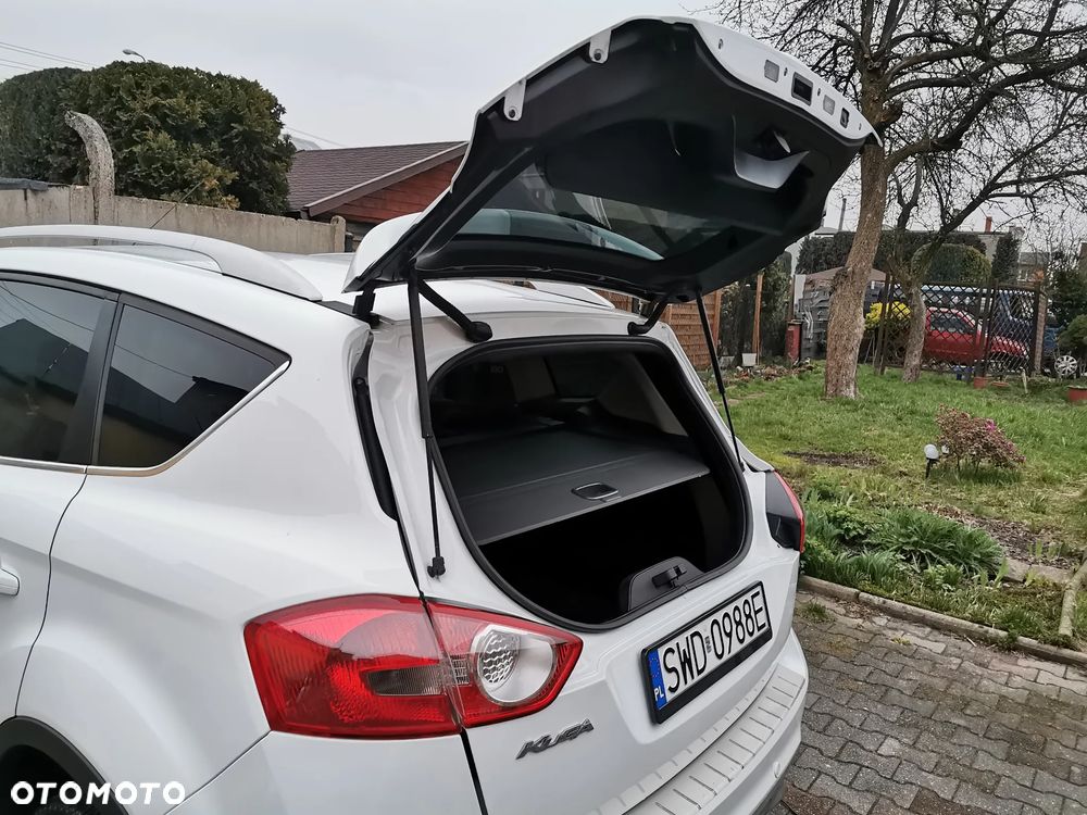 Ford Kuga 2.0 TDCi 2x4 Titanium - 15