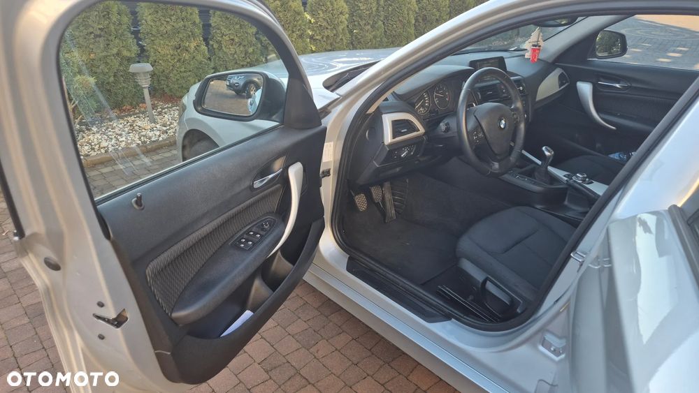 BMW Seria 1 116d DPF - 13