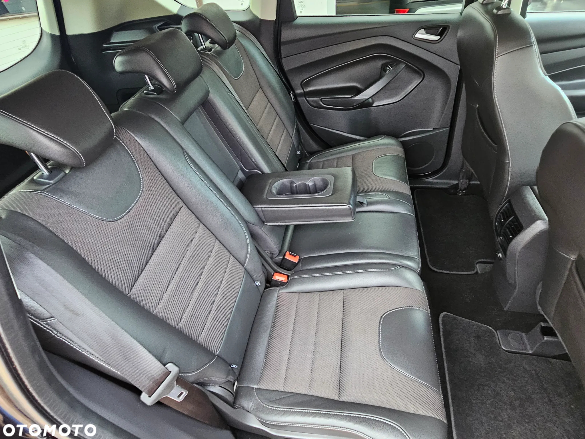 Ford Kuga 2.0 TDCi 4WD Titanium - 17