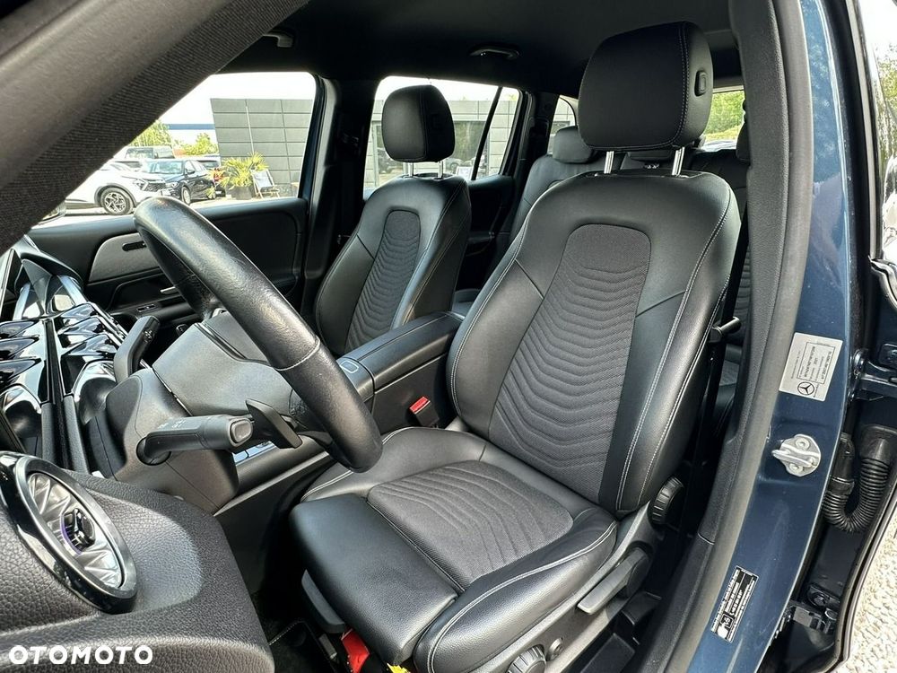Mercedes-Benz GLB 200 7G-DCT - 15