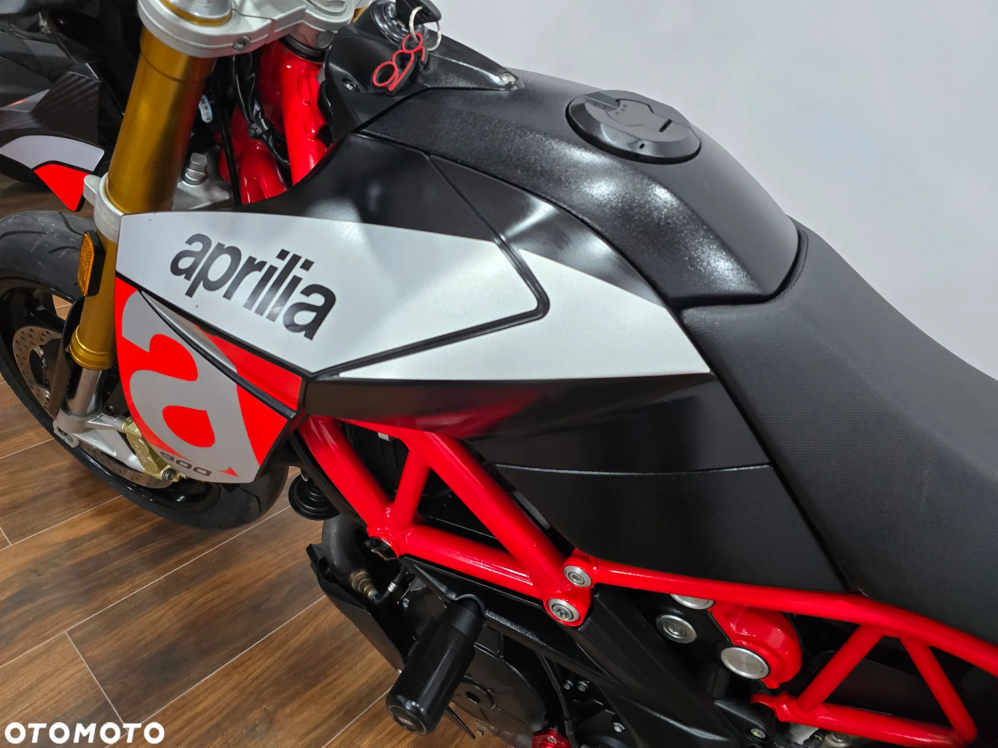 Aprilia Dorsoduro - 17