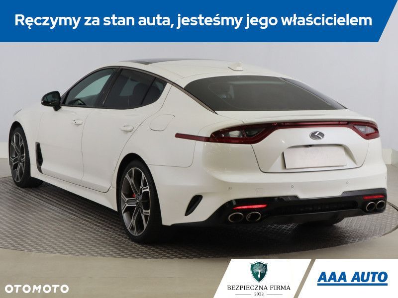 Kia Stinger - 6