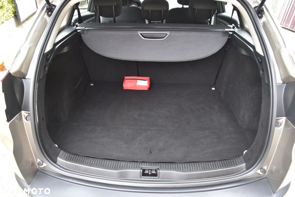 Renault Megane 1.6 16V Color Edition - 21
