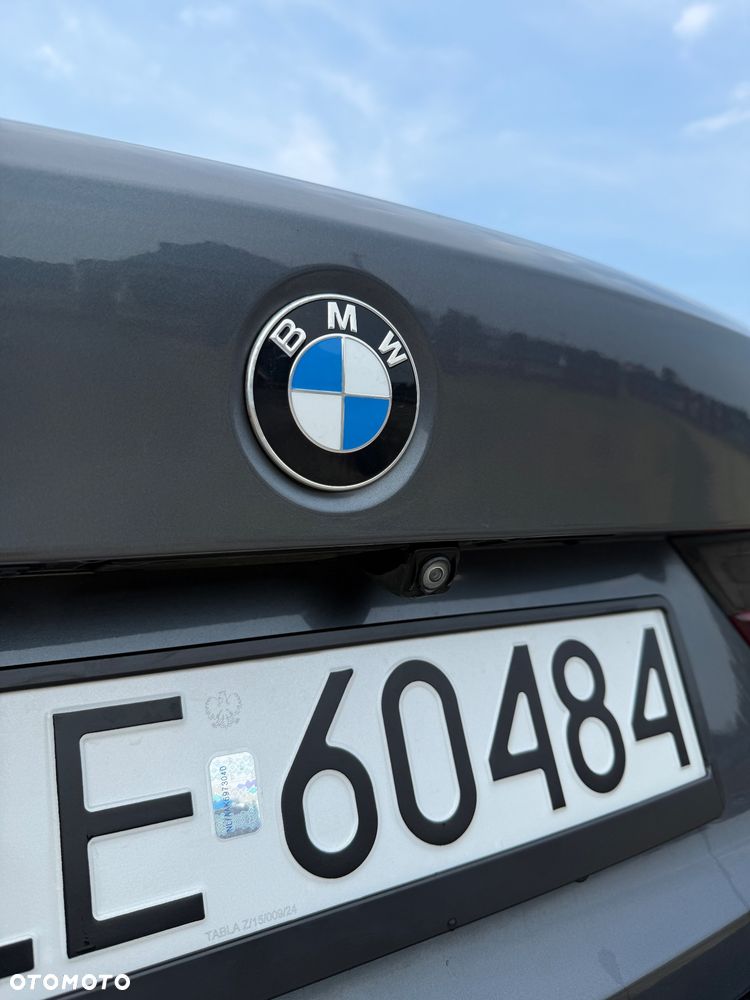 BMW Seria 3 320d Luxury Line sport - 22