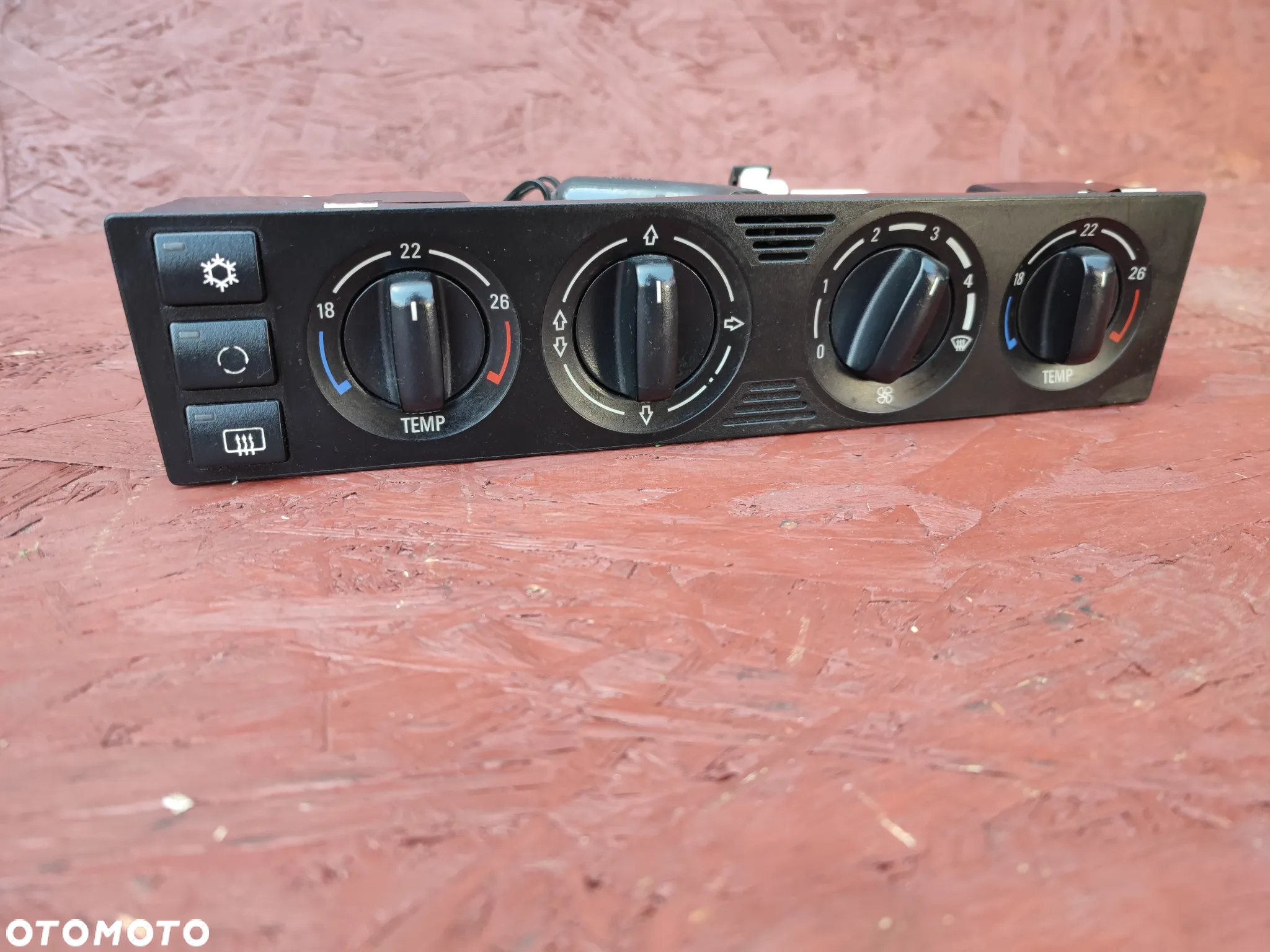 BMW E38 ORYGINALNY PANEL KLIMATYZACJI MANUALNEJ W BARDZO DOBRYM STANIE O NR. 8 369 784 / 8 369 785 OEM - 2