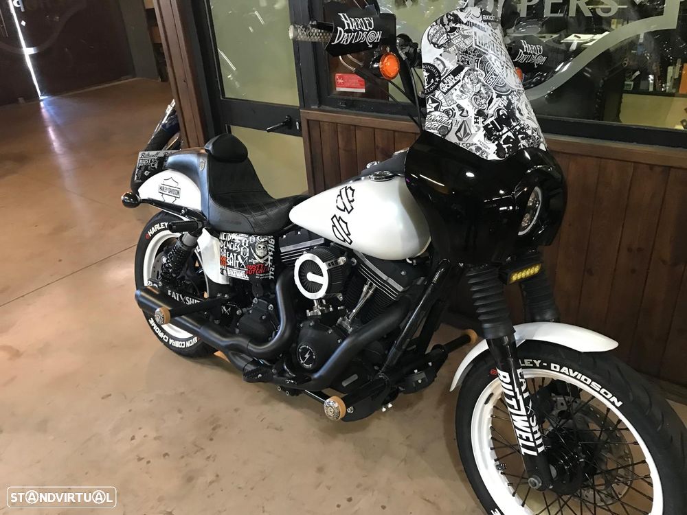 Harley-Davidson Dyna Street Bob Club Style - 10
