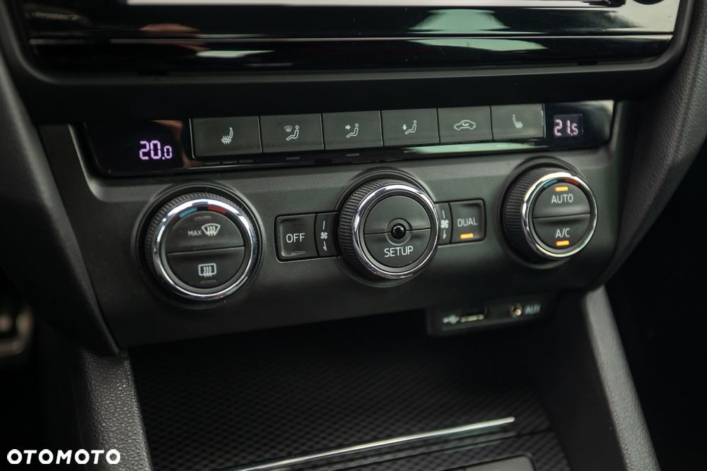 Skoda Octavia 2.0 TDI DSG RS - 31
