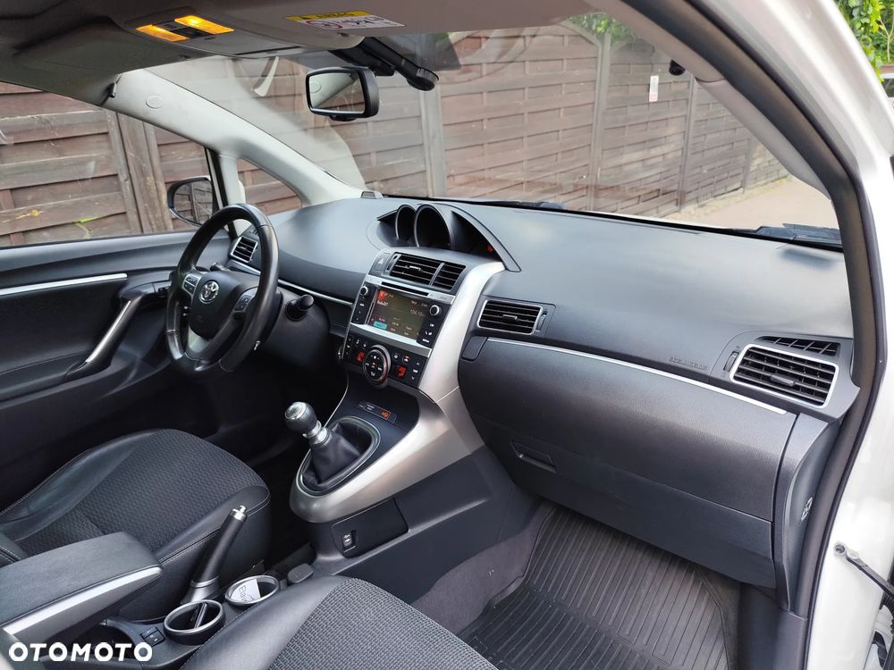 Toyota Verso 1.8 Premium EU5 7os - 17