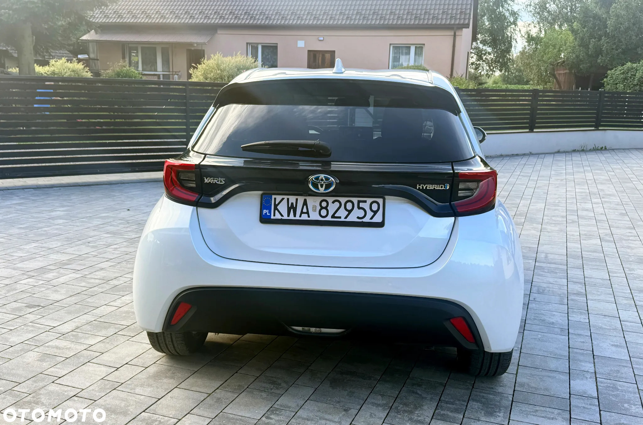 Toyota Yaris Hybrid 1.5 Premiere Edition - 6