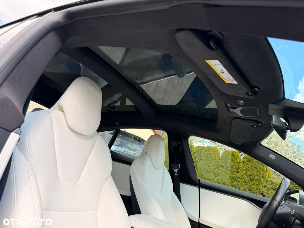 Tesla Model S - 20