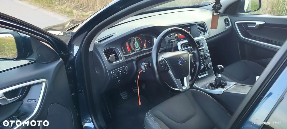 Volvo V60 D2 Momentum - 8