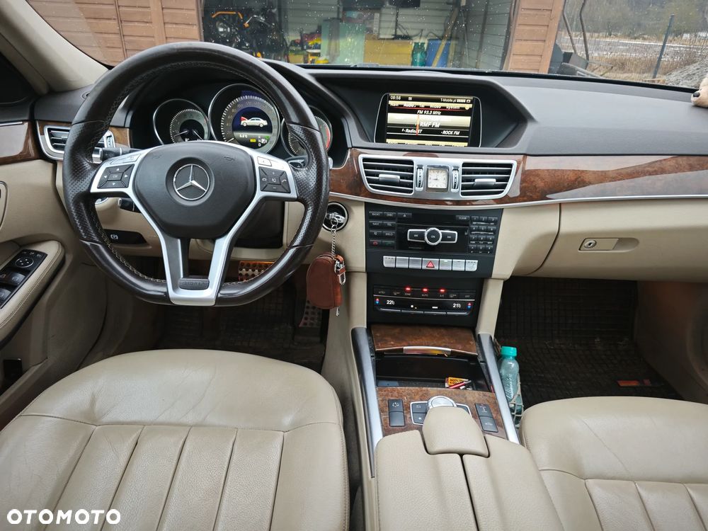 Mercedes-Benz Klasa E 350 BlueTEC 4Matic 7G-TRONIC - 18