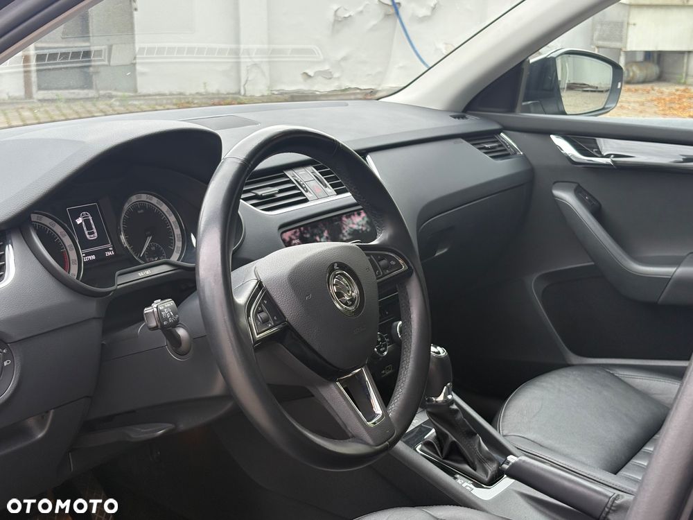 Skoda Octavia 2.0 TDI 4x4 DSG Clever - 13