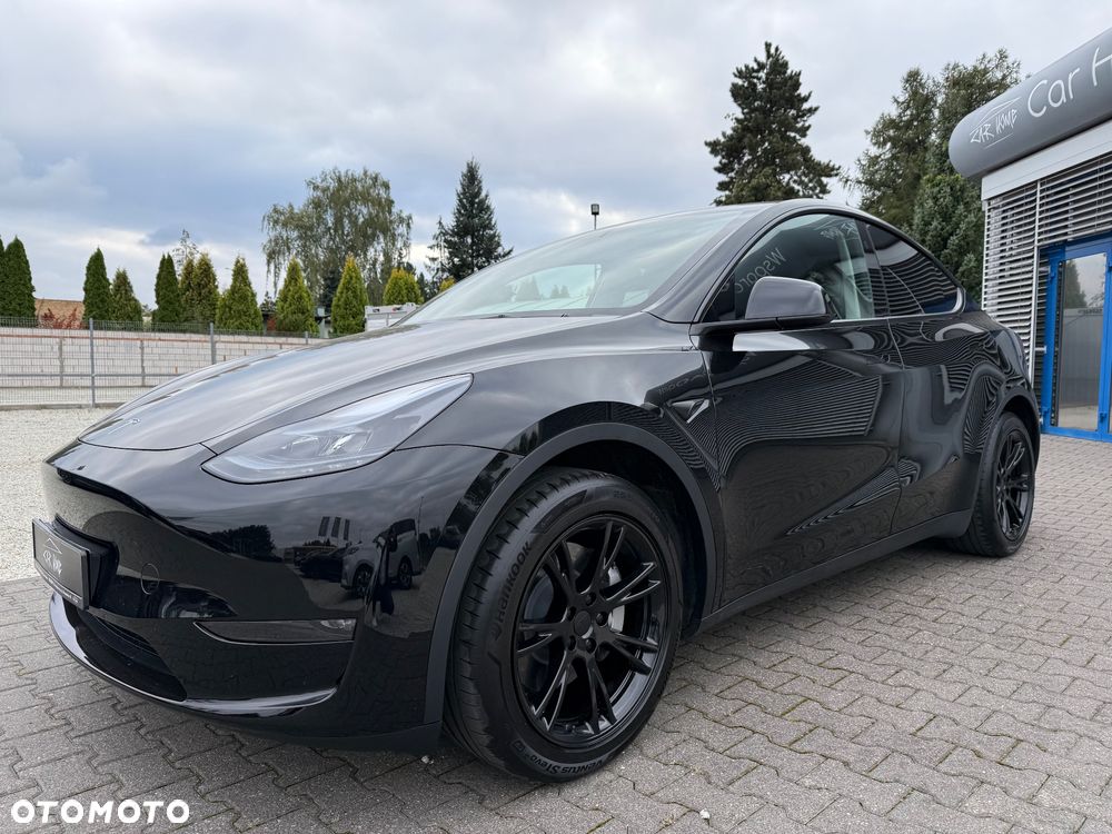 Tesla Y Long Range AWD - 2