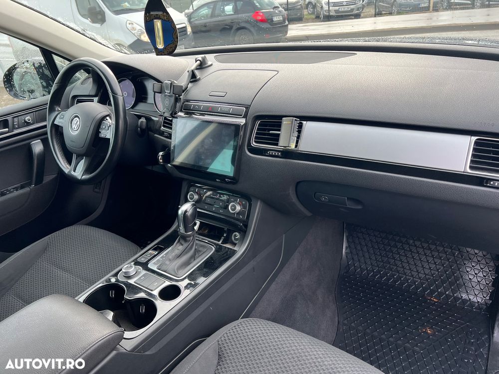 Volkswagen Touareg 3.0 V6 TDI BMT - 9
