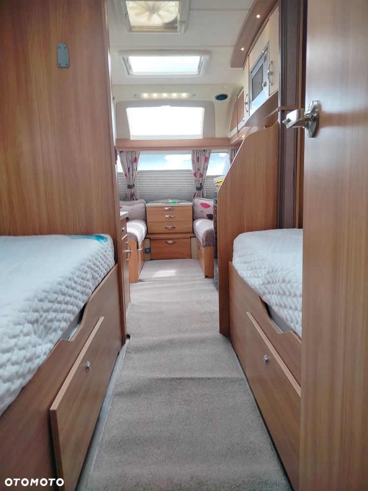 SWIFT Challenger 565 - 12