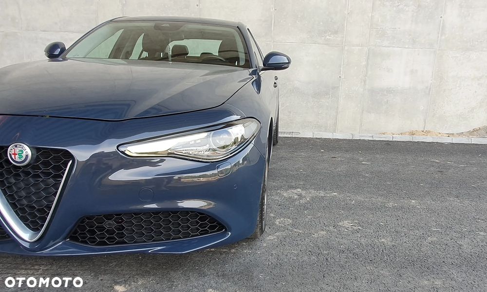 Alfa Romeo Giulia 2.2 AT8 Super - 10