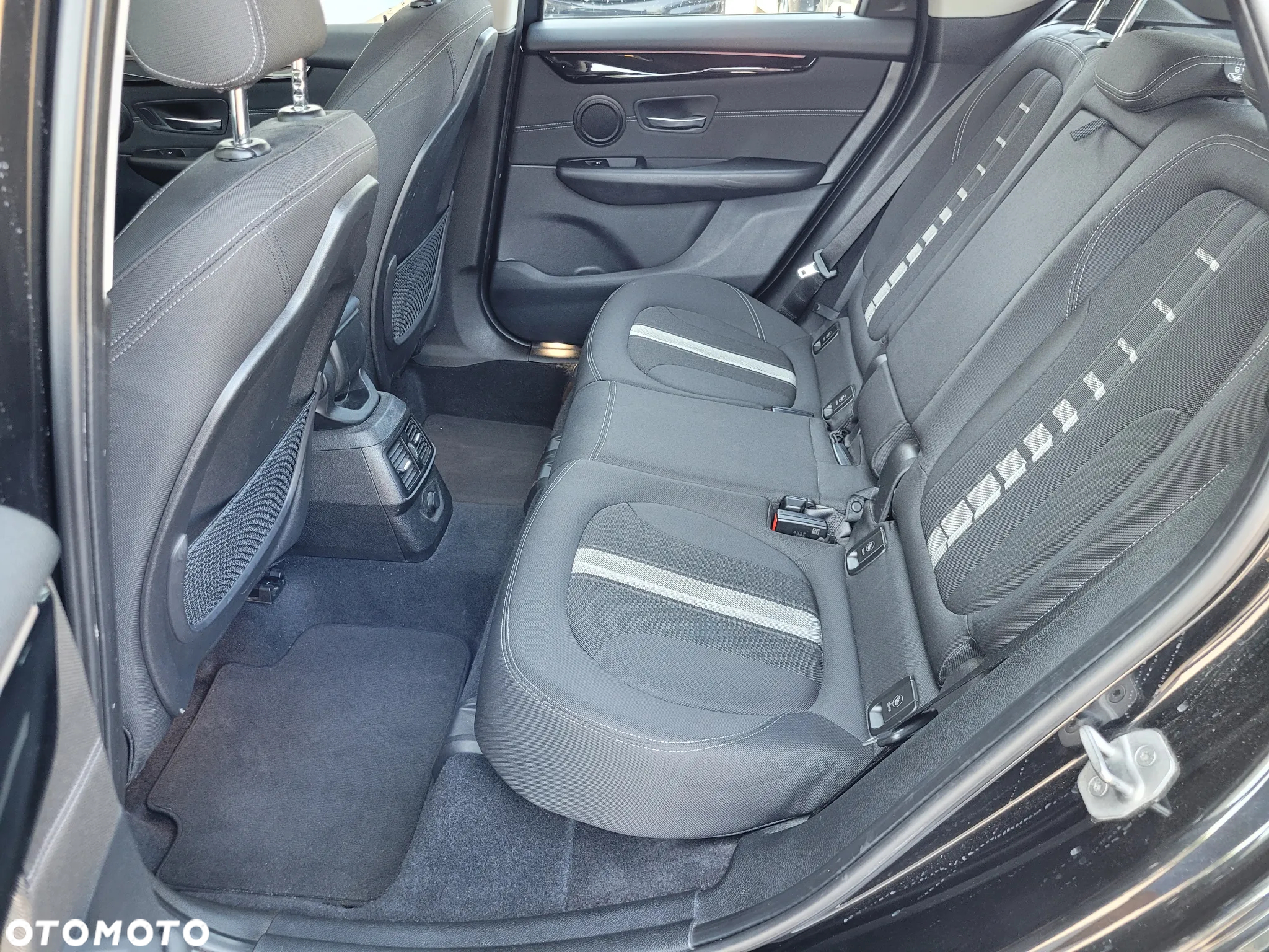 BMW Seria 2 218i Active Tourer M Sport - 26