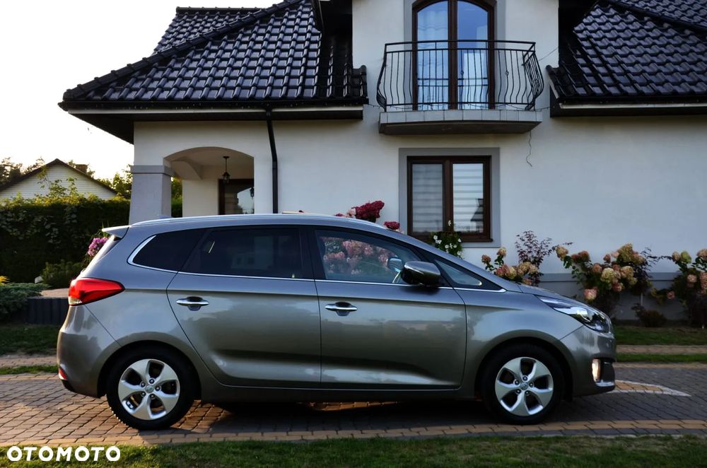 Kia Carens 1.7 CRDi XL 7os - 37