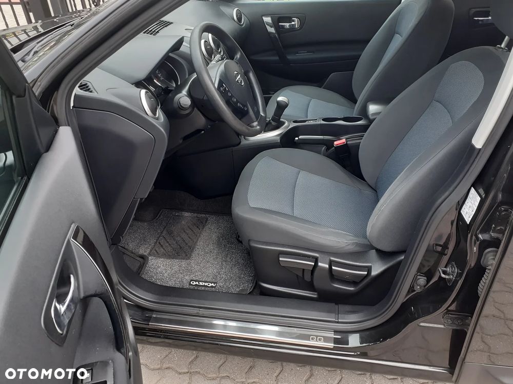 Nissan Qashqai 1.6 visia - 12
