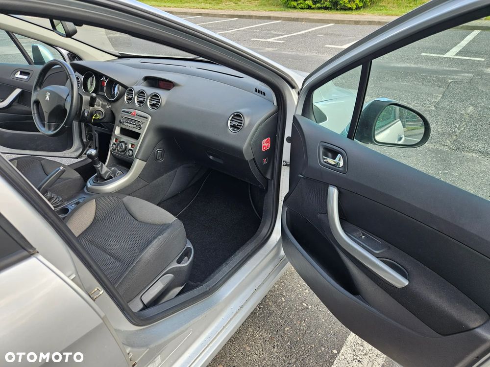 Peugeot 308 120 VTi Style - 22