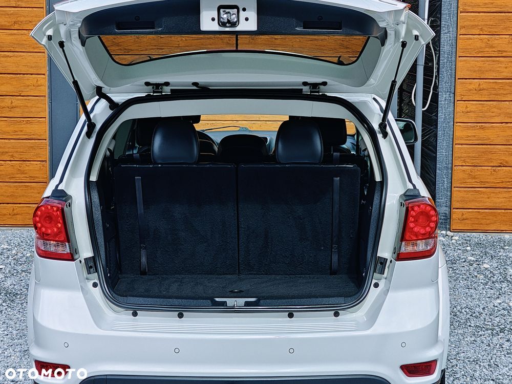 Fiat Freemont 2.0 Multijet 16V DPF Automatik Allrad Lounge - 11