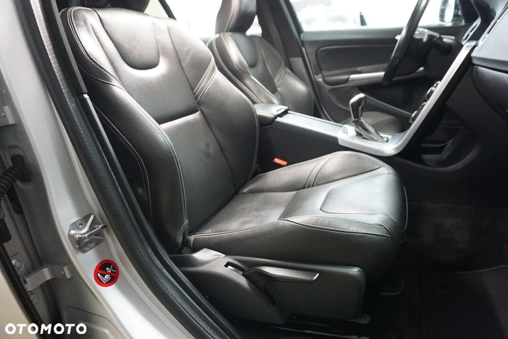 Volvo V60 D2 Kinetic - 23