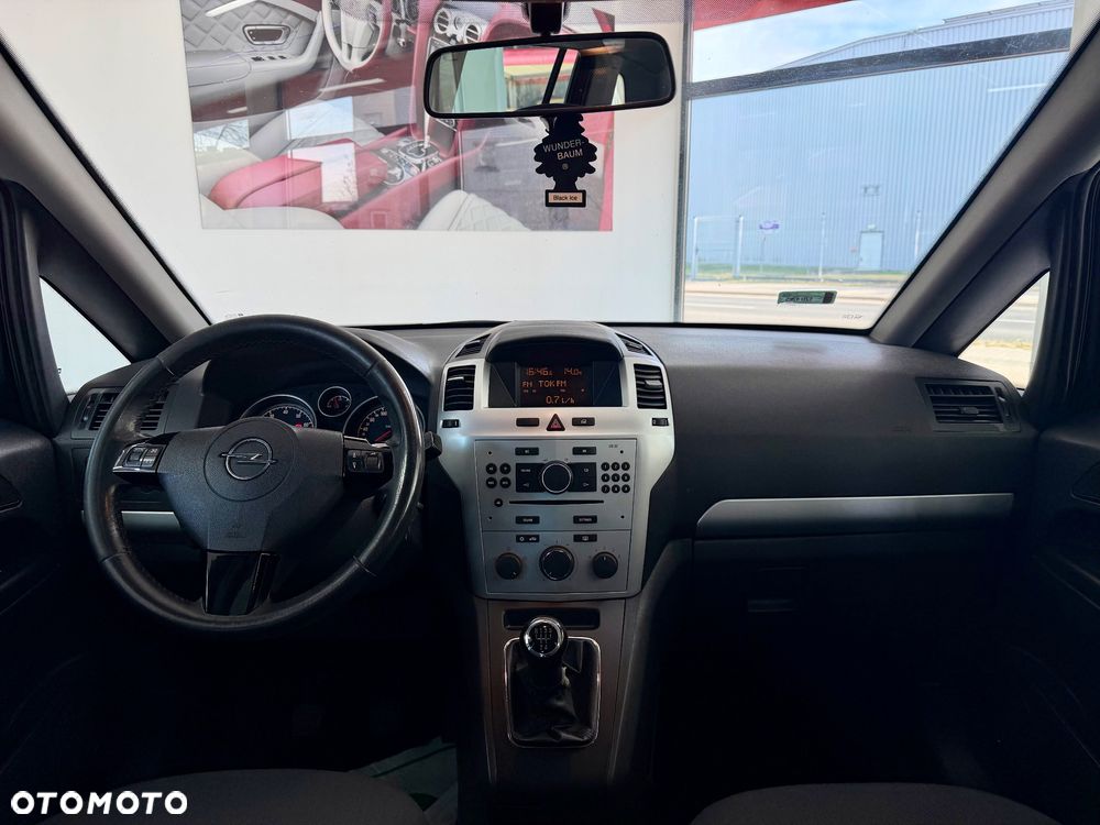 Opel Zafira - 8
