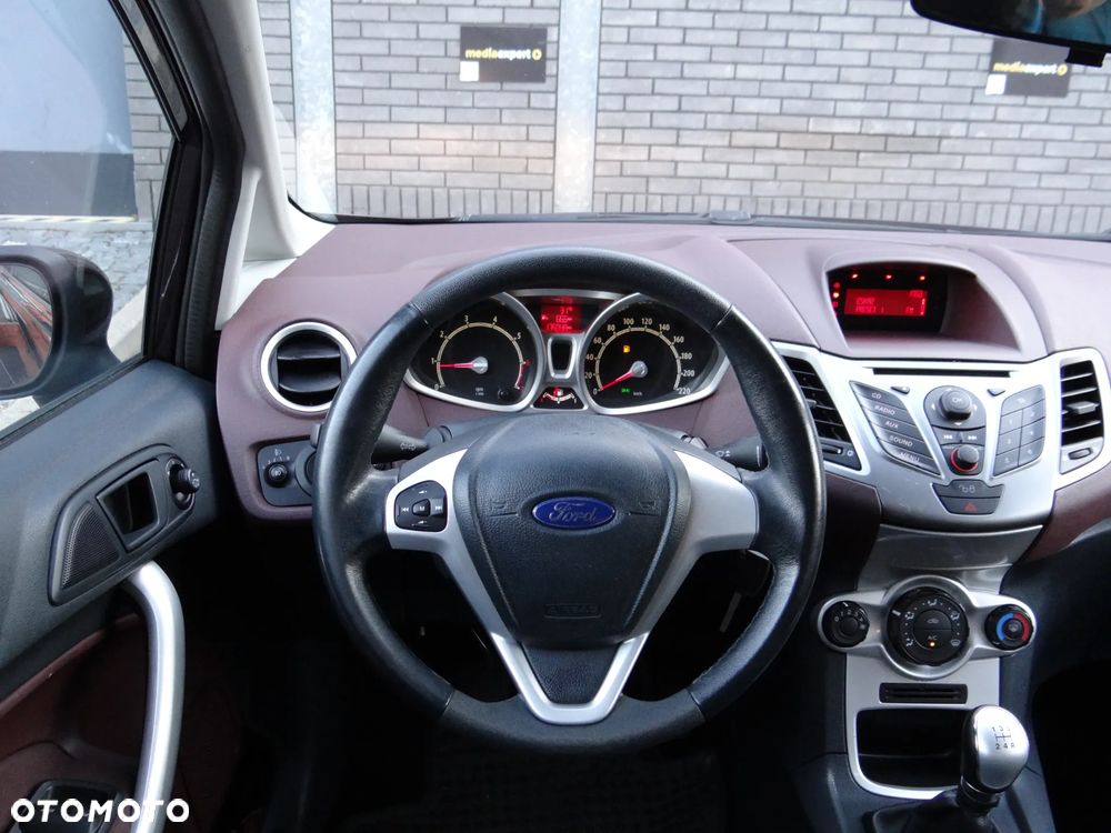 Ford Fiesta 1.25 Ambiente - 25