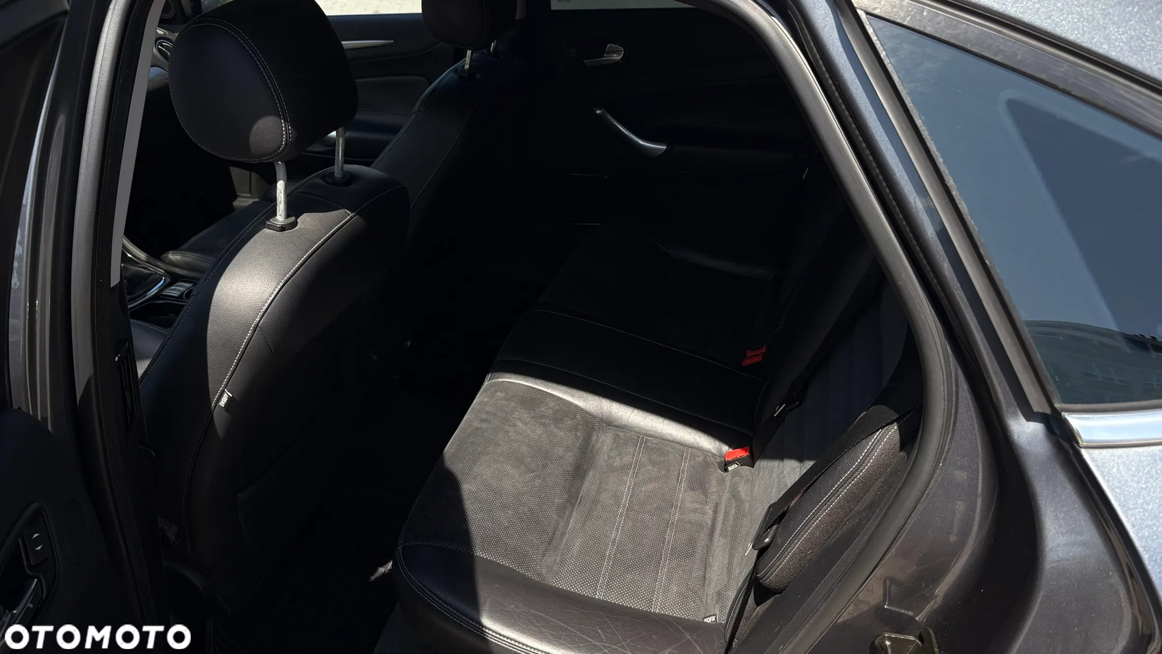 Ford Mondeo 2.5 Titanium X - 11