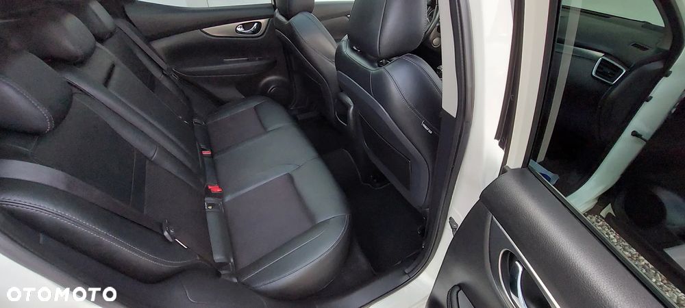 Nissan Qashqai 1.3 DIG-T N-WAY - 28