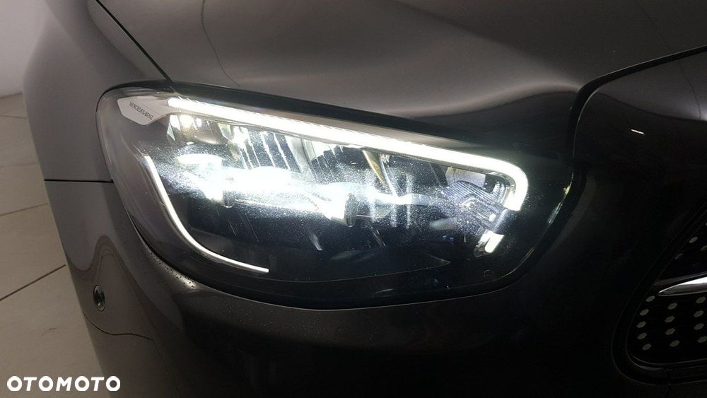 Mercedes-Benz Klasa E - 11