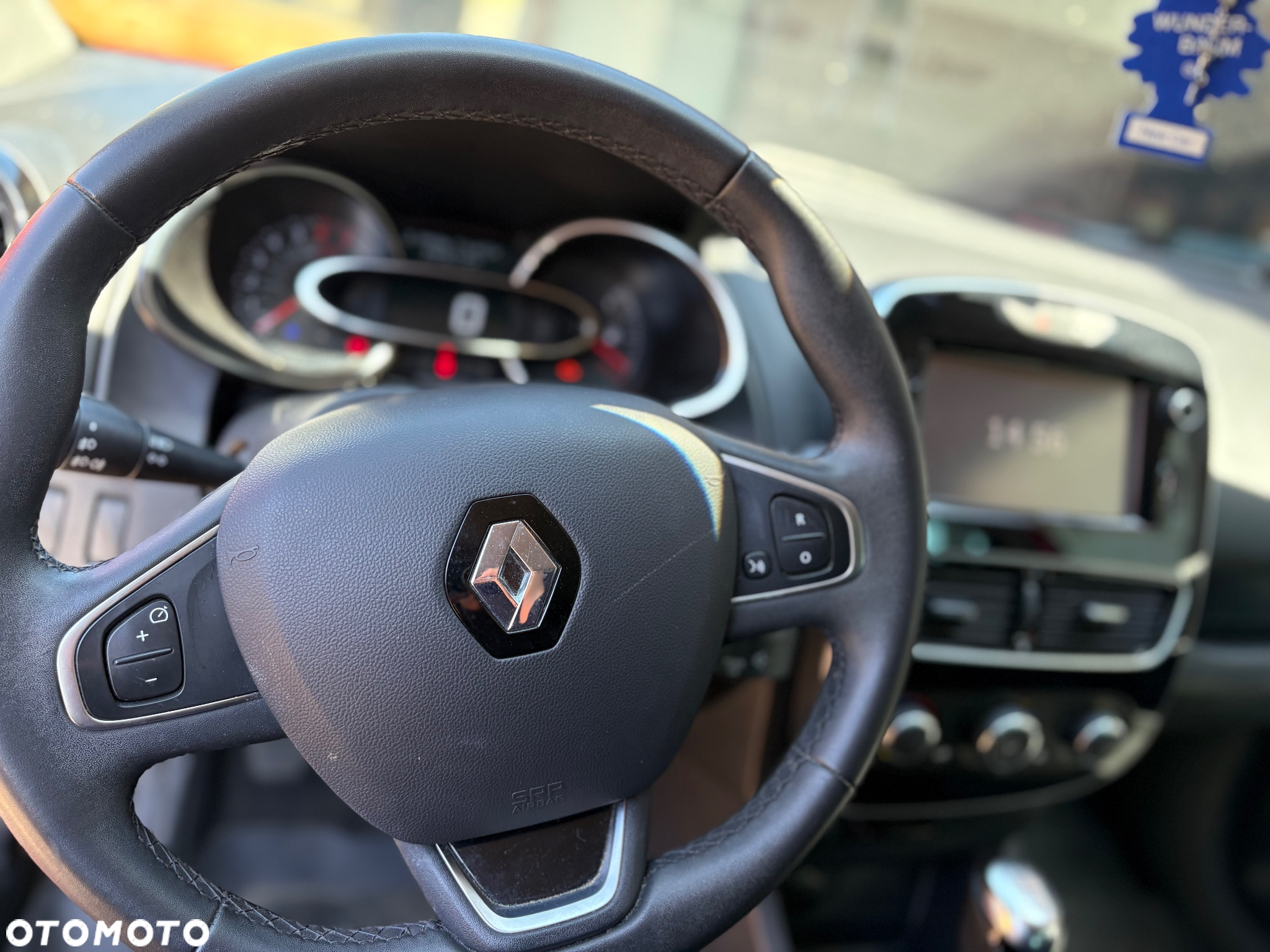 Renault Clio - 7