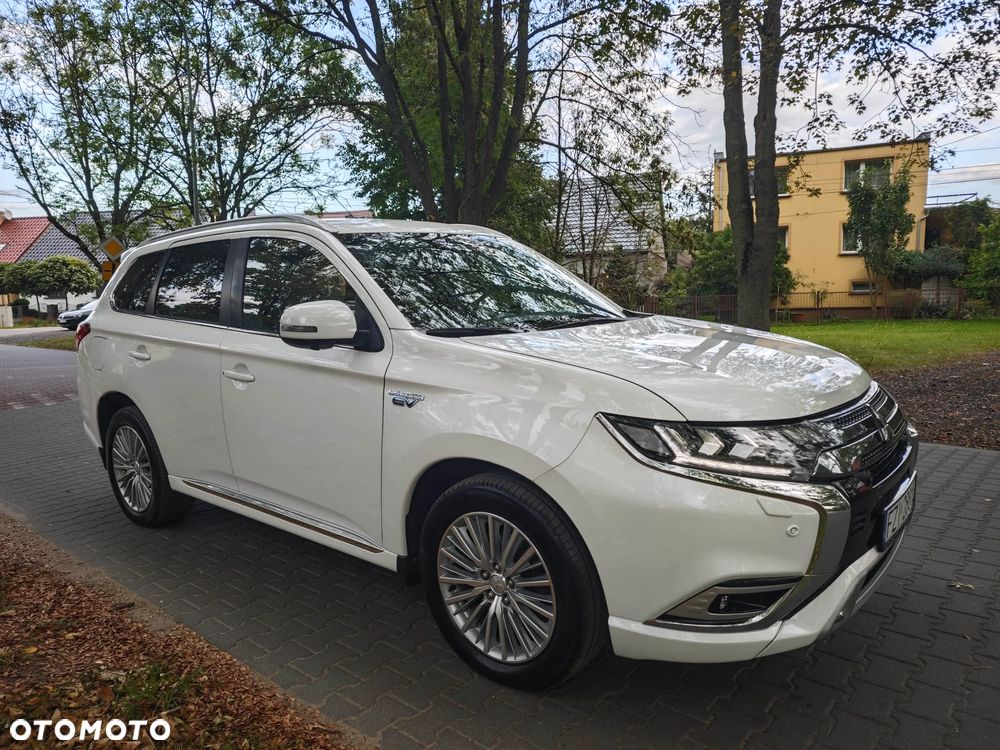 Mitsubishi Outlander 2.4 4WD Plug-In Hybrid Diamant+ - 8