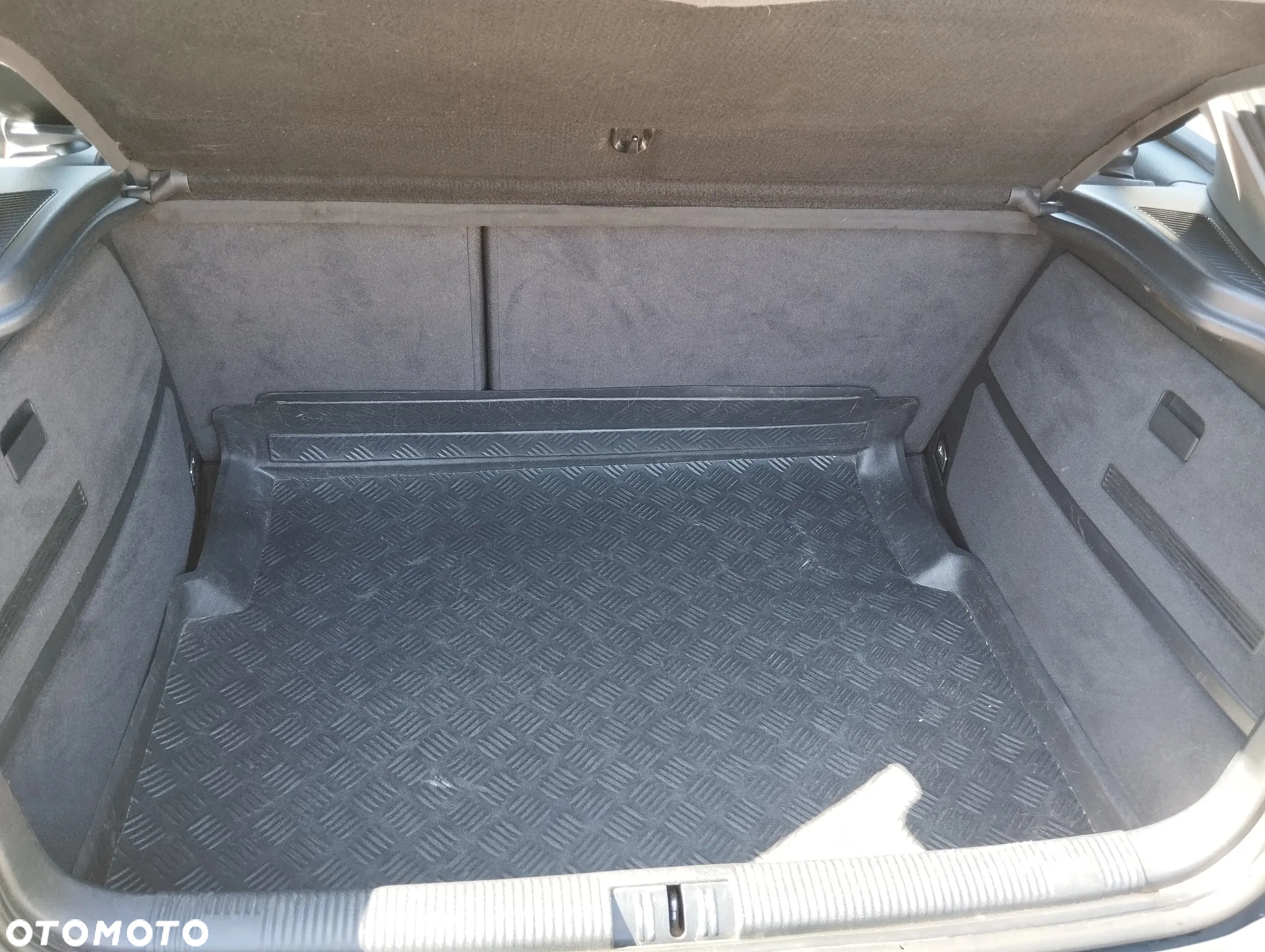 Audi A3 1.6 Ambiente - 19